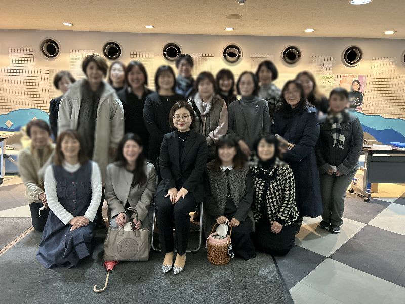 �P�Q�����I����̏W���ʐ^